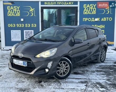 Серый Тойота Aqua, объемом двигателя 1.5 л и пробегом 109 тыс. км за 10990 $, фото 1 на Automoto.ua