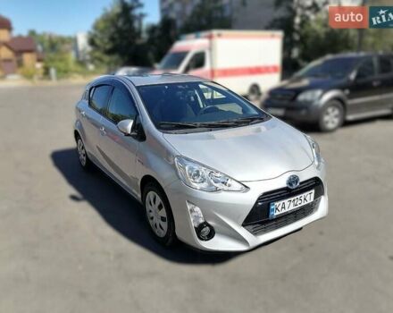 Серый Тойота Aqua, объемом двигателя 1.5 л и пробегом 87 тыс. км за 11300 $, фото 1 на Automoto.ua