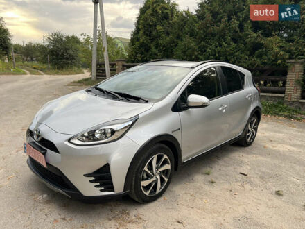 Сірий Тойота Aqua, об'ємом двигуна 1.5 л та пробігом 80 тис. км за 12999 $, фото 1 на Automoto.ua