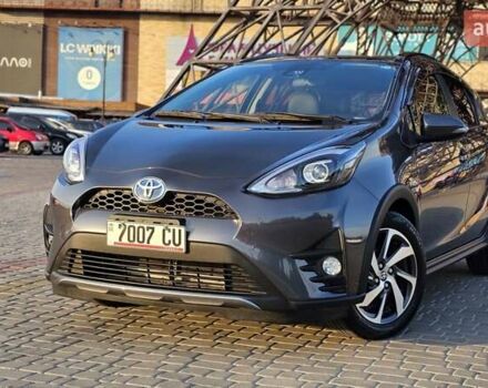 Сірий Тойота Aqua, об'ємом двигуна 1.5 л та пробігом 53 тис. км за 14200 $, фото 1 на Automoto.ua