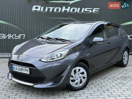 Серый Тойота Aqua, объемом двигателя 1.5 л и пробегом 74 тыс. км за 12900 $, фото 1 на Automoto.ua