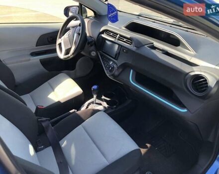 Синій Тойота Aqua, об'ємом двигуна 1.5 л та пробігом 82 тис. км за 8750 $, фото 4 на Automoto.ua