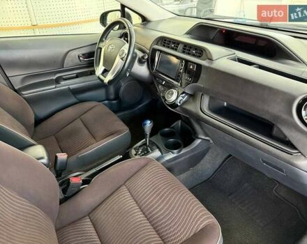 Синий Тойота Aqua, объемом двигателя 1.5 л и пробегом 84 тыс. км за 10790 $, фото 25 на Automoto.ua