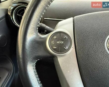 Синий Тойота Aqua, объемом двигателя 1.5 л и пробегом 84 тыс. км за 10790 $, фото 18 на Automoto.ua