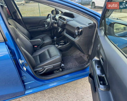 Синий Тойота Aqua, объемом двигателя 1.5 л и пробегом 76 тыс. км за 12800 $, фото 12 на Automoto.ua