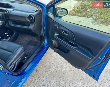 Синий Тойота Aqua, объемом двигателя 1.5 л и пробегом 76 тыс. км за 12800 $, фото 39 на Automoto.ua