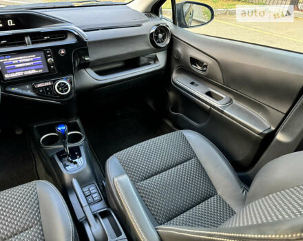 Синий Тойота Aqua, объемом двигателя 1.5 л и пробегом 87 тыс. км за 13200 $, фото 34 на Automoto.ua