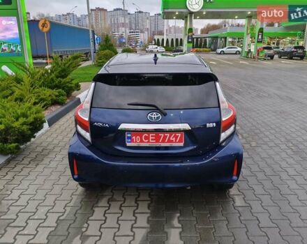 Синий Тойота Aqua, объемом двигателя 1.5 л и пробегом 77 тыс. км за 12500 $, фото 5 на Automoto.ua