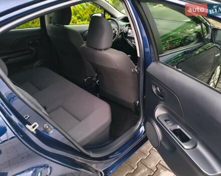 Синий Тойота Aqua, объемом двигателя 1.5 л и пробегом 77 тыс. км за 12500 $, фото 18 на Automoto.ua