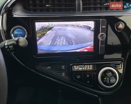 Синий Тойота Aqua, объемом двигателя 1.5 л и пробегом 77 тыс. км за 12500 $, фото 28 на Automoto.ua