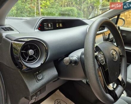 Синий Тойота Aqua, объемом двигателя 1.5 л и пробегом 76 тыс. км за 12799 $, фото 46 на Automoto.ua