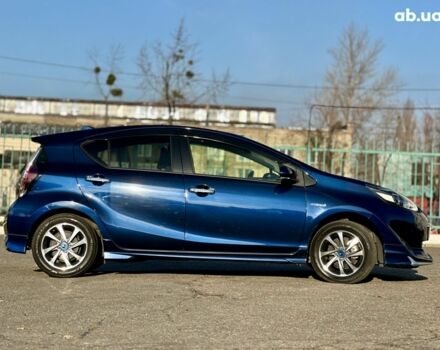 Синий Тойота Aqua, объемом двигателя 0 л и пробегом 53 тыс. км за 13700 $, фото 3 на Automoto.ua