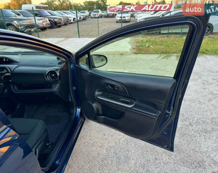 Синий Тойота Aqua, объемом двигателя 1.5 л и пробегом 81 тыс. км за 12000 $, фото 33 на Automoto.ua
