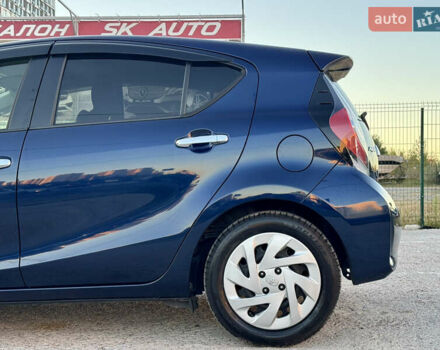 Синий Тойота Aqua, объемом двигателя 1.5 л и пробегом 81 тыс. км за 12000 $, фото 73 на Automoto.ua