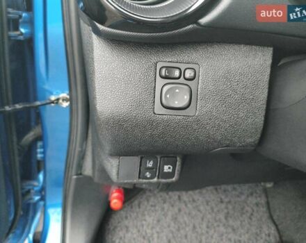 Синий Тойота Aqua, объемом двигателя 1.5 л и пробегом 53 тыс. км за 13800 $, фото 24 на Automoto.ua