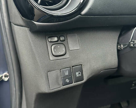 Синий Тойота Aqua, объемом двигателя 1.5 л и пробегом 50 тыс. км за 14400 $, фото 15 на Automoto.ua