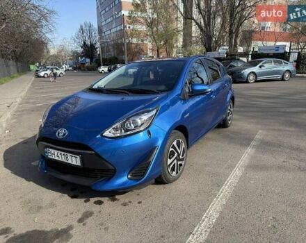 Синій Тойота Aqua, об'ємом двигуна 1.5 л та пробігом 109 тис. км за 12000 $, фото 1 на Automoto.ua