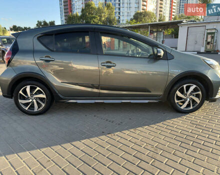 Зелений Тойота Aqua, об'ємом двигуна 1.5 л та пробігом 62 тис. км за 14950 $, фото 6 на Automoto.ua