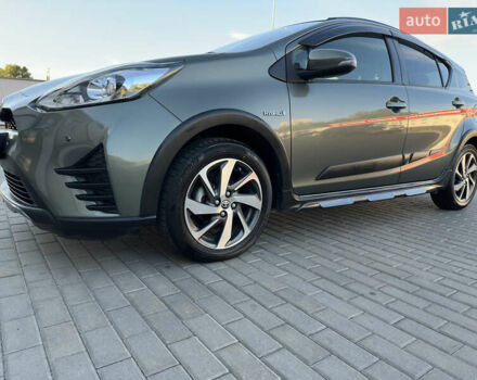 Зелений Тойота Aqua, об'ємом двигуна 1.5 л та пробігом 62 тис. км за 14950 $, фото 32 на Automoto.ua