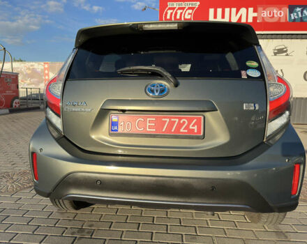 Зелений Тойота Aqua, об'ємом двигуна 1.5 л та пробігом 62 тис. км за 14950 $, фото 4 на Automoto.ua