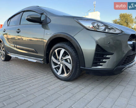 Зелений Тойота Aqua, об'ємом двигуна 1.5 л та пробігом 62 тис. км за 14950 $, фото 25 на Automoto.ua