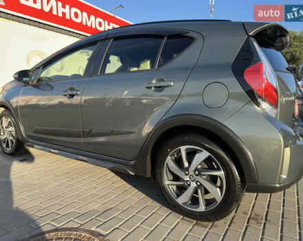 Зелений Тойота Aqua, об'ємом двигуна 1.5 л та пробігом 62 тис. км за 14950 $, фото 3 на Automoto.ua