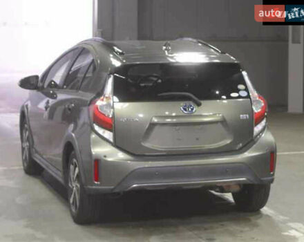 Зелений Тойота Aqua, об'ємом двигуна 1.5 л та пробігом 96 тис. км за 13500 $, фото 45 на Automoto.ua