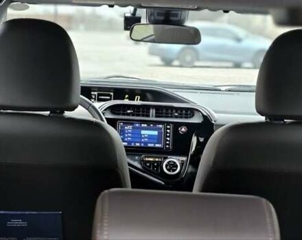 Зелений Тойота Aqua, об'ємом двигуна 1.5 л та пробігом 82 тис. км за 15900 $, фото 55 на Automoto.ua