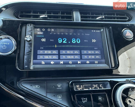 Зеленый Тойота Aqua, объемом двигателя 1.5 л и пробегом 93 тыс. км за 15500 $, фото 50 на Automoto.ua