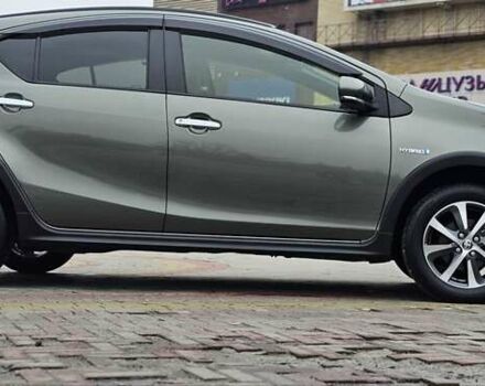 Зелений Тойота Aqua, об'ємом двигуна 1.5 л та пробігом 82 тис. км за 15900 $, фото 28 на Automoto.ua