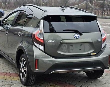Зелений Тойота Aqua, об'ємом двигуна 1.5 л та пробігом 82 тис. км за 15900 $, фото 21 на Automoto.ua