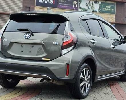 Зелений Тойота Aqua, об'ємом двигуна 1.5 л та пробігом 82 тис. км за 15900 $, фото 23 на Automoto.ua