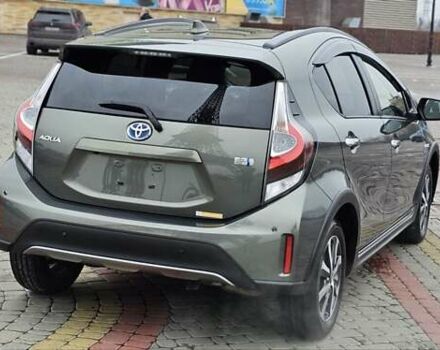 Зелений Тойота Aqua, об'ємом двигуна 1.5 л та пробігом 82 тис. км за 15900 $, фото 22 на Automoto.ua