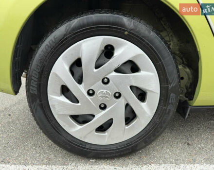 Зелений Тойота Aqua, об'ємом двигуна 1.5 л та пробігом 108 тис. км за 12900 $, фото 33 на Automoto.ua