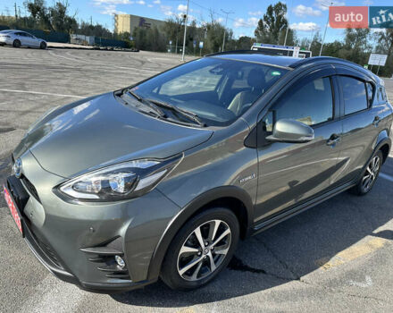 Зеленый Тойота Aqua, объемом двигателя 1.5 л и пробегом 93 тыс. км за 15500 $, фото 1 на Automoto.ua