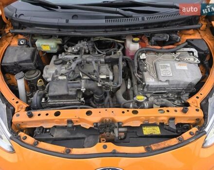 Оранжевый Тойота Aqua, объемом двигателя 1.5 л и пробегом 81 тыс. км за 11500 $, фото 23 на Automoto.ua