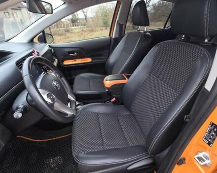 Оранжевый Тойота Aqua, объемом двигателя 1.5 л и пробегом 81 тыс. км за 11500 $, фото 21 на Automoto.ua