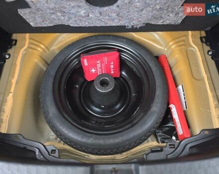 Оранжевый Тойота Aqua, объемом двигателя 1.5 л и пробегом 81 тыс. км за 11500 $, фото 17 на Automoto.ua