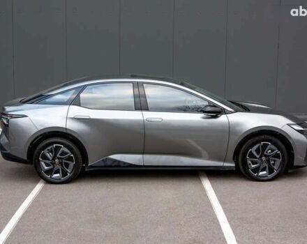 Тойота bZ, объемом двигателя 2.45 л и пробегом 1 тыс. км за 26600 $, фото 3 на Automoto.ua