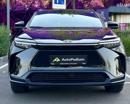 Тойота bZ, объемом двигателя 2.45 л и пробегом 19 тыс. км за 28999 $, фото 3 на Automoto.ua