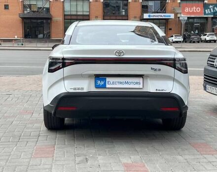 Белый Тойота bZ3, объемом двигателя 0 л и пробегом 85 тыс. км за 20666 $, фото 12 на Automoto.ua