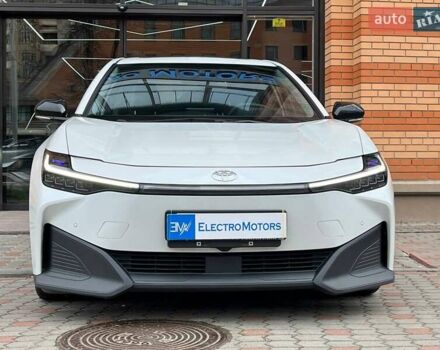 Белый Тойота bZ3, объемом двигателя 0 л и пробегом 85 тыс. км за 20666 $, фото 5 на Automoto.ua