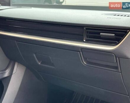 Белый Тойота bZ3, объемом двигателя 0 л и пробегом 85 тыс. км за 20666 $, фото 25 на Automoto.ua