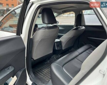 Белый Тойота bZ3, объемом двигателя 0 л и пробегом 85 тыс. км за 20666 $, фото 52 на Automoto.ua