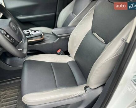 Белый Тойота bZ3, объемом двигателя 0 л и пробегом 85 тыс. км за 20666 $, фото 34 на Automoto.ua