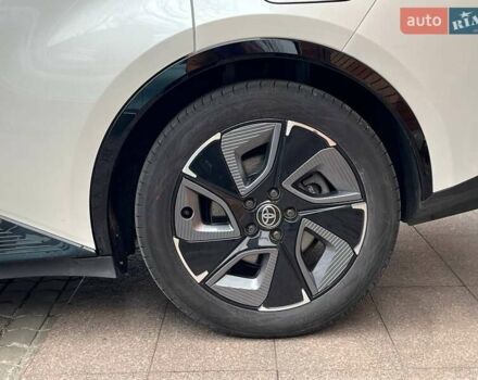 Белый Тойота bZ3, объемом двигателя 0 л и пробегом 85 тыс. км за 20666 $, фото 15 на Automoto.ua