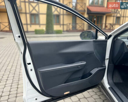 Белый Тойота bZ3, объемом двигателя 0 л и пробегом 1 тыс. км за 21900 $, фото 12 на Automoto.ua