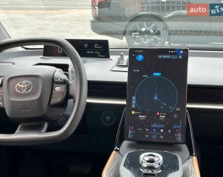 Белый Тойота bZ3, объемом двигателя 0 л и пробегом 85 тыс. км за 20666 $, фото 45 на Automoto.ua