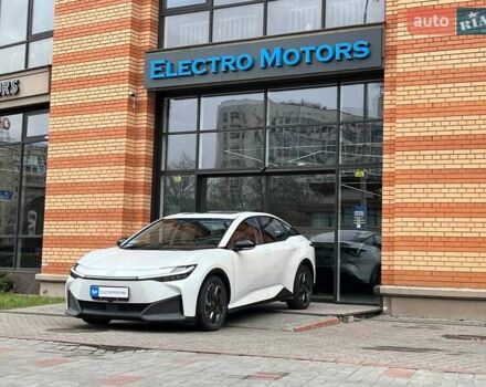 Белый Тойота bZ3, объемом двигателя 0 л и пробегом 85 тыс. км за 20666 $, фото 4 на Automoto.ua