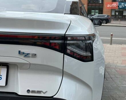 Белый Тойота bZ3, объемом двигателя 0 л и пробегом 85 тыс. км за 20666 $, фото 14 на Automoto.ua